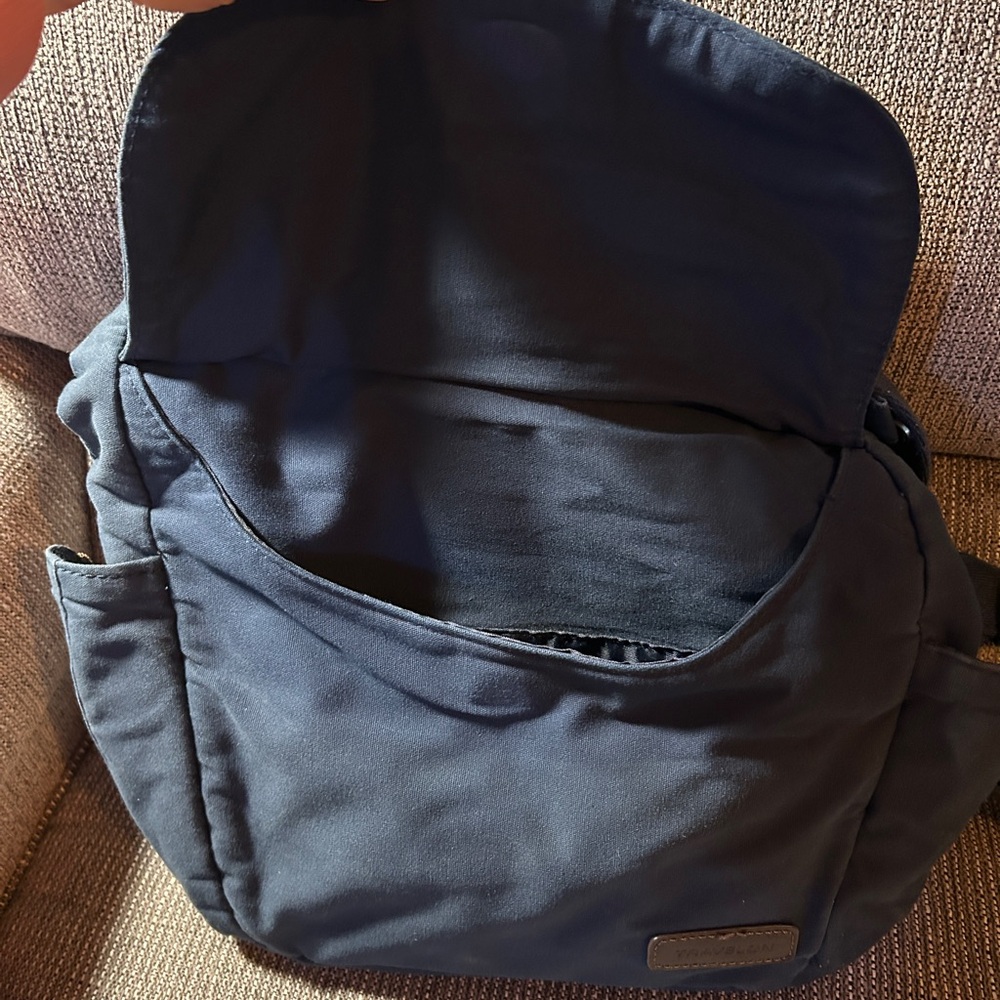 Navy Crossbody Shoulder Bag - Picture 4 of 6